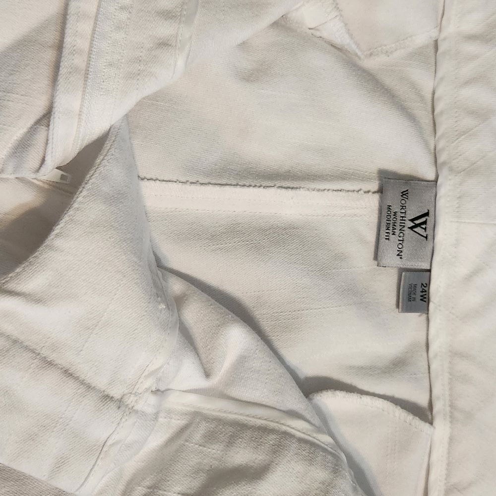 White Pants - Picture 4 of 5